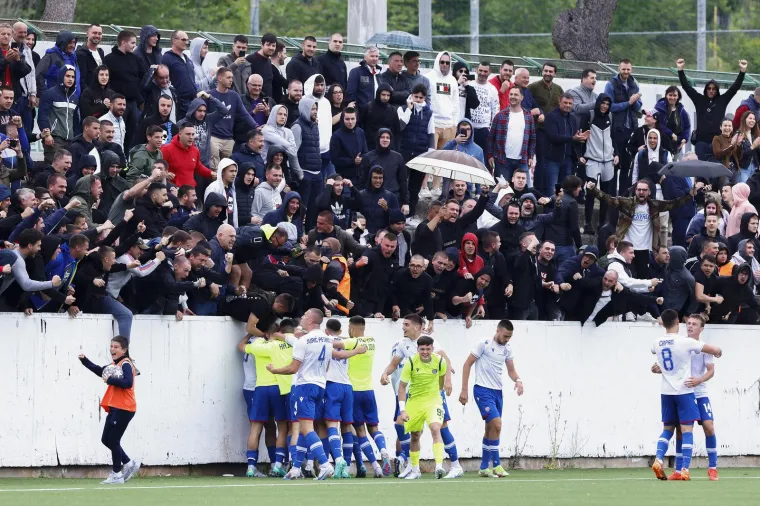 Gol izazvao neviđenu euforiju na Poljudu: Pogledajte kako su hajdukovci proslavili izjednačenje protiv Dinama