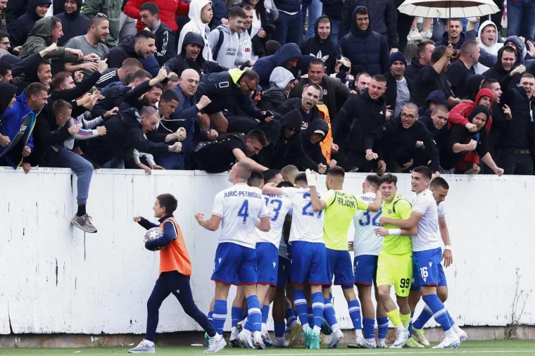 Gol izazvao neviđenu euforiju na Poljudu: Pogledajte kako su hajdukovci proslavili izjednačenje protiv Dinama