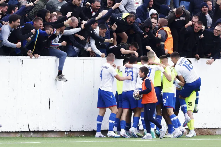 Gol izazvao neviđenu euforiju na Poljudu: Pogledajte kako su hajdukovci proslavili izjednačenje protiv Dinama