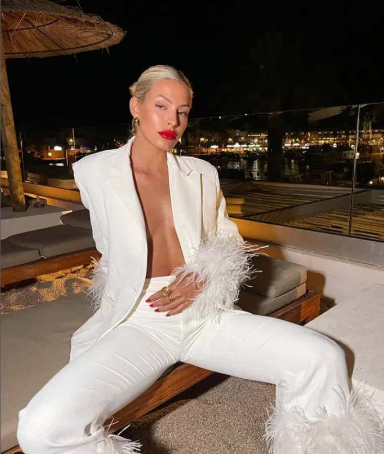 Čak su joj i obožavatelji morali reći da je ovo 'jednostavno previ&scaron;e', a tek kad vidite &scaron;to sve objavljuje na Instagramu....