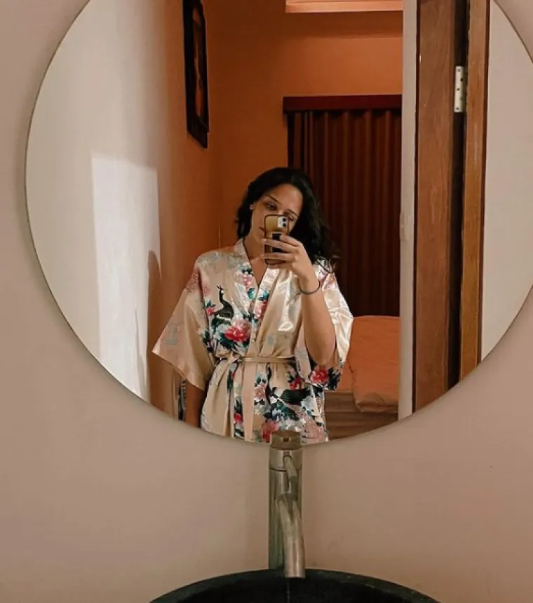 Starly je instalirala aplikacije za upoznavanje i tako uspjevala stupiti u kontakt s momcima iz određenih država.