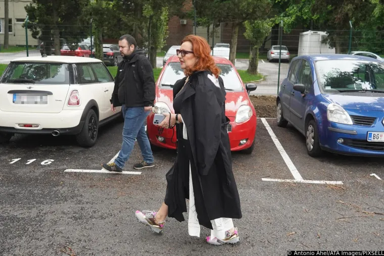 Svi su zinuli kad se Ceca pojavila na snimanju, a posebno su joj mjerkali doista vitke noge