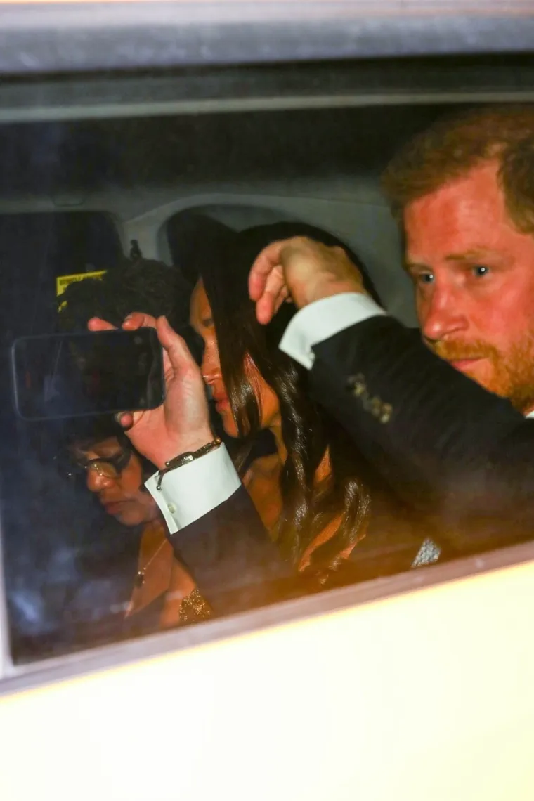 Harry i Meghan oglasili su se nakon incidenta. &quot;Iako biti javna osoba dolazi s određenom razinom interesa javnosti, to nikada ne bi trebalo biti po cijenu nečije sigurnosti. Širenje ovih slika, s obzirom na načine na koje su dobivene, potiče vrlo nametljivu praksu koja je opasna za sve uključene&quot;, istaknuli su u zajedničkoj izjavi.