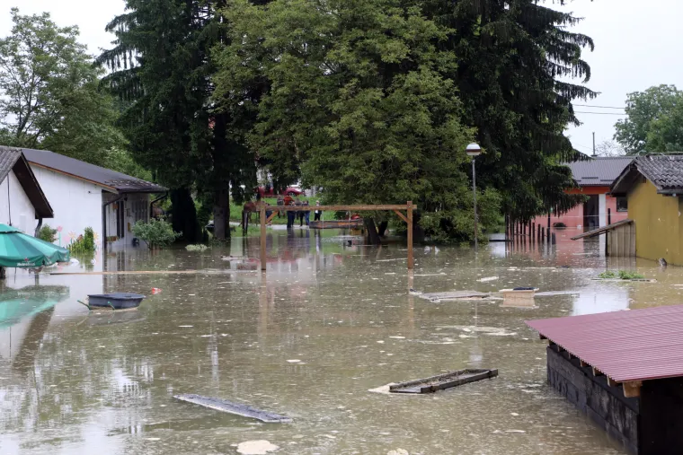Konji za terapijsko jahanje spašeni, ali apsolutno sve pliva: 'Ovo je treća poplava, ali nikad nije bilo ovako"