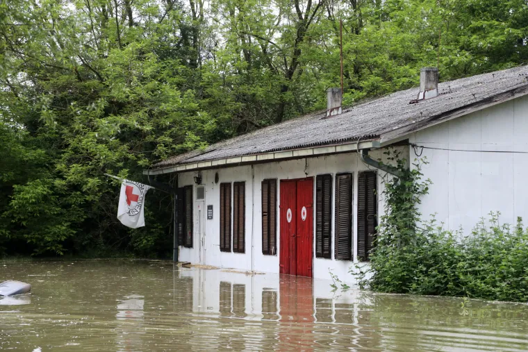 Konji za terapijsko jahanje spa&scaron;eni, ali apsolutno sve pliva: 'Ovo je treća poplava, ali nikad nije bilo ovako"