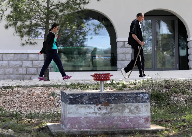 Jeste li primijetili &scaron;to se pojavilo na lokaciji na kojoj je sniman jedan od na&scaron;ih najboljih filmova? Ljudi ne mogu vjerovati
