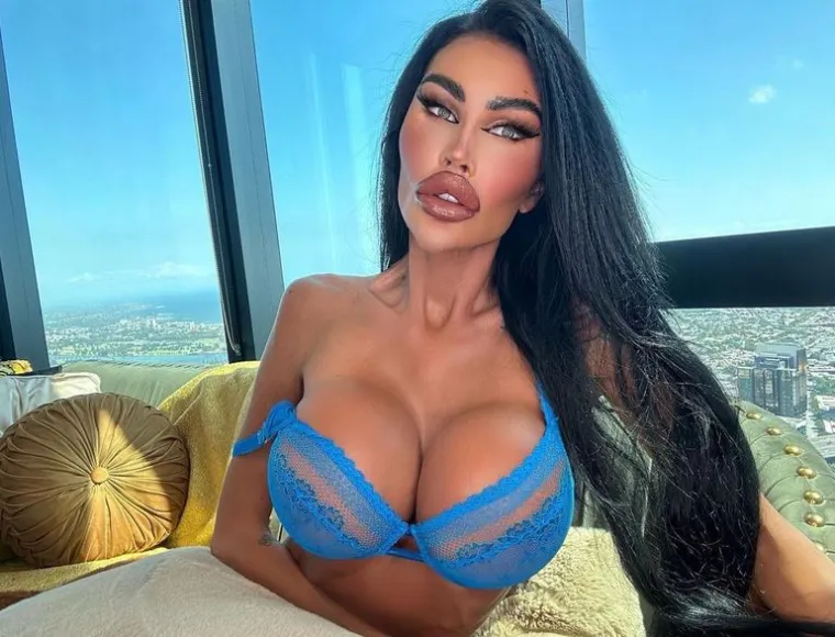 "Samo se fokusiram na ono &scaron;to želim raditi i sretna sam, a to je ono &scaron;to je važno&ldquo;, rekla je Tara. "Koristim hejtere kao snagu da postanem uspje&scaron;nija i najbolja verzija sebe. Hejteri me čine poznatijom.&ldquo;