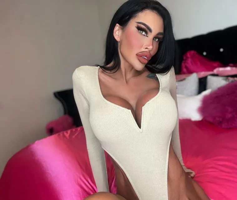 Taru sada često možemo vidjeti i u skupocjenim odjevnim kombinacijama koje vrijede vi&scaron;e od 10.000 eura. 