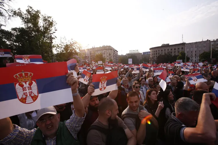 Ovo su ulice Beograda! Tisuće građana na ulicama glavnog grada Srbije