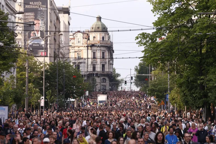 Ovo su ulice Beograda! Tisuće građana na ulicama glavnog grada Srbije