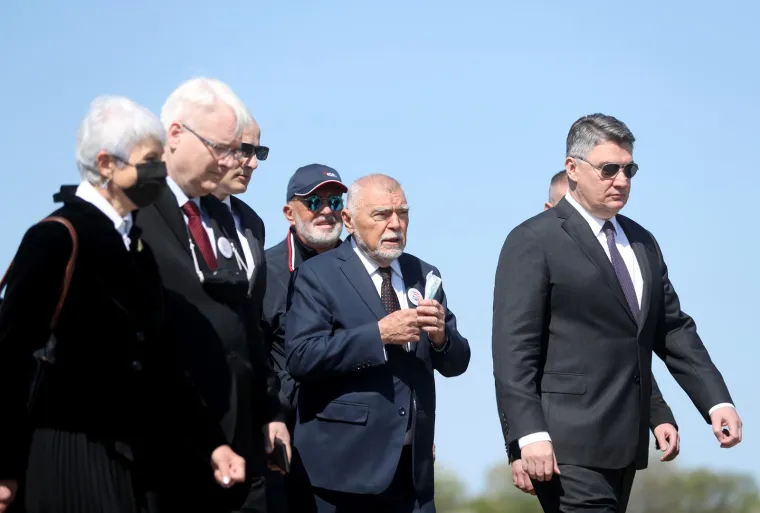 Jadranka Kosor u ovom izdanju nismo imali prilike vidjeti, evo je prije nego &scaron;to postala političarka: 'Davni dani'