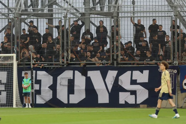 'Dečki u crnom' napravili &scaron;ou na Rujevici: Boysi opet nosili Dinamo prema pobjedi