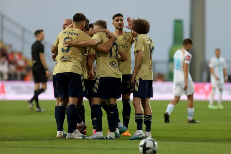 'Dečki u crnom' napravili &scaron;ou na Rujevici: Boysi opet nosili Dinamo prema pobjedi