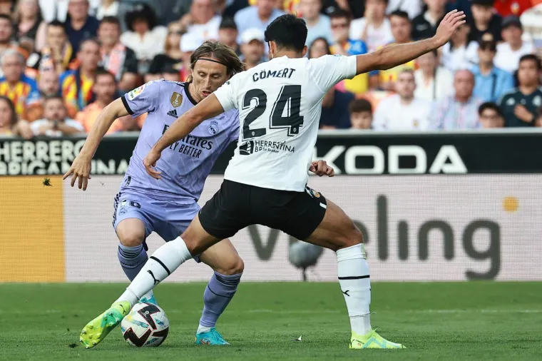 Valencia &scaron;okirala Real, umalo opći kaos na terenu