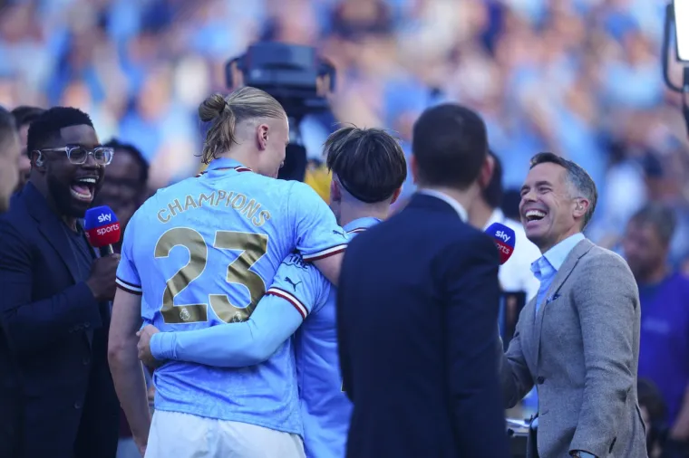 Tisuće navijača na travnjaku Etihada, Haaland bacao dijete u zrak: Slavlje 'Građana' za pamćenje