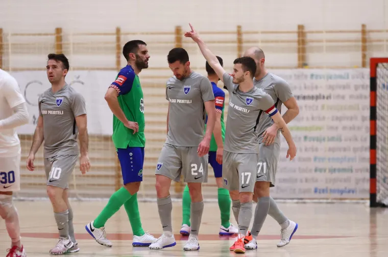 Futsal Dinamo slavio u Omi&scaron;u i izjednačio u finalu doigravanja