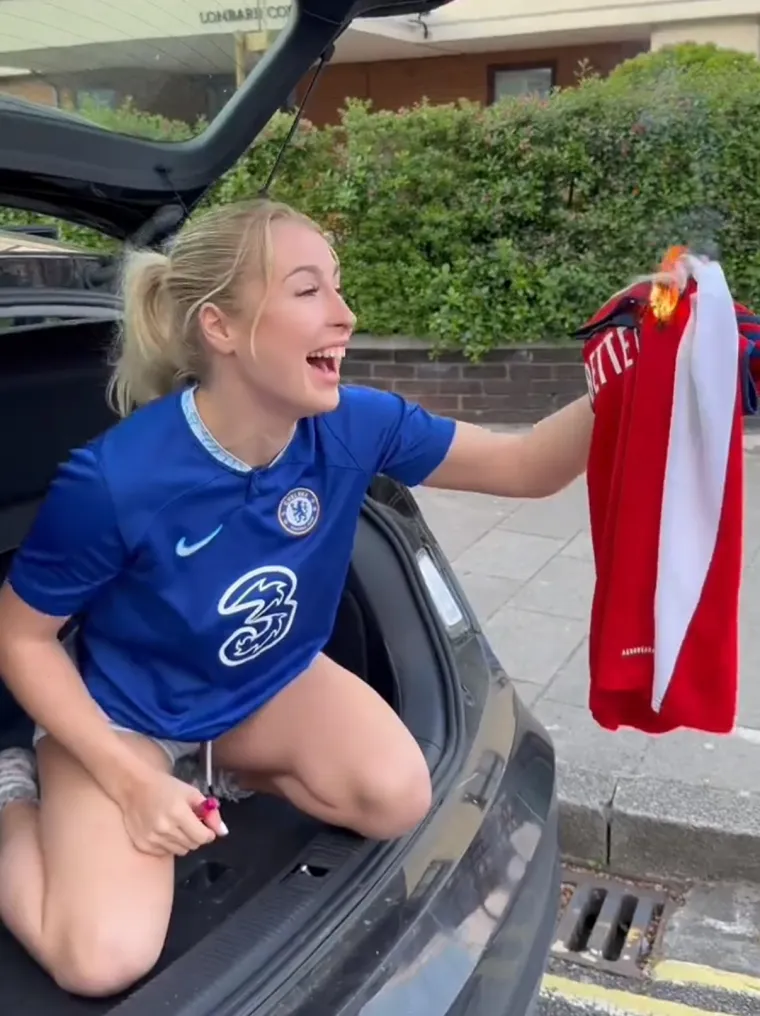 Vruća boksačica i Onlyfans zvijezda objavila vatreni video iz 'gepeka': Iskre su frcale, a ona se zadovoljno smje&scaron;kala