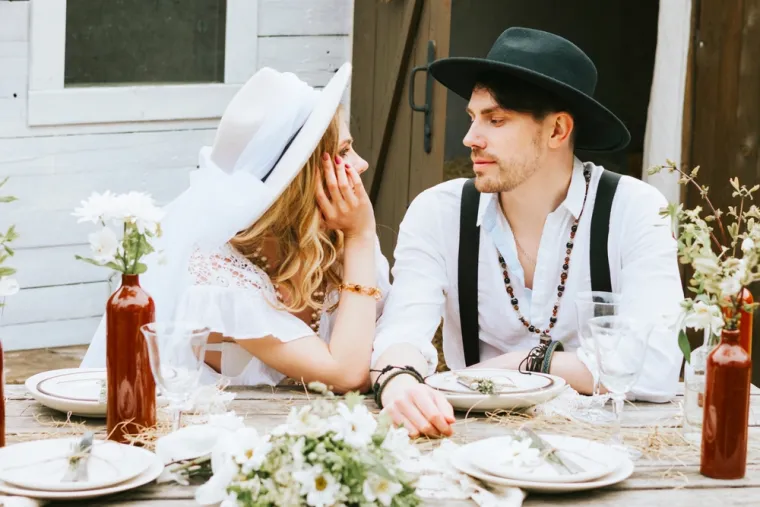 Nije sramota razvesti se ili ne biti uopće u braku. Naći nekoga tko radi i to je zdrav za vas jedino je &scaron;to je važno, pogotovo ako ćete imati djecu. Ali, ne postoji savr&scaron;ena priča osim one na kojoj radite i koju, nadamo se, gradite s osobom koja je prava i koja je zdrava za va&scaron;u psihu.