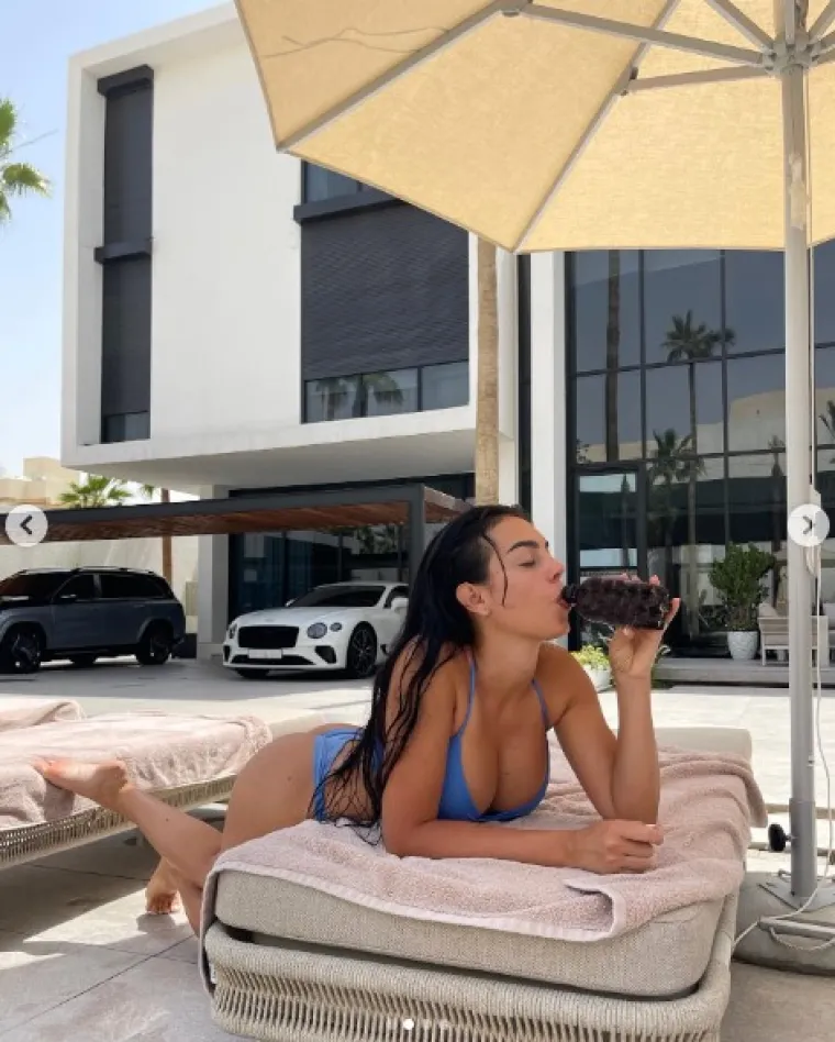 Prastara fotografija Georgine Rodriguez privukla ogromnu pažnju: Možete li vjerovati da je Ronaldova djevojka nekoć ovako izgledala?