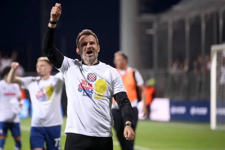 Veliko slavlje Hajduka i Torcide nakon novog trofeja: 'Bila boja je najbolja na svitu'