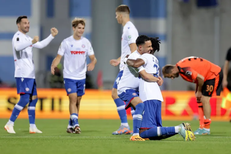 Veliko slavlje Hajduka i Torcide nakon novog trofeja: 'Bila boja je najbolja na svitu'