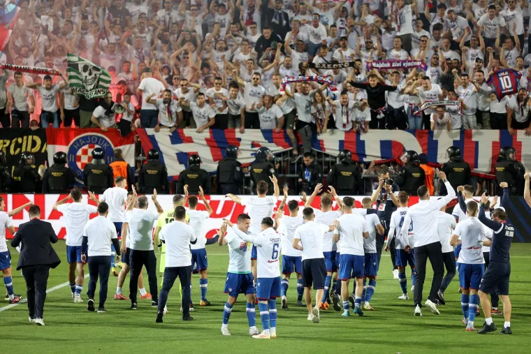 Veliko slavlje Hajduka i Torcide nakon novog trofeja: 'Bila boja je najbolja na svitu'