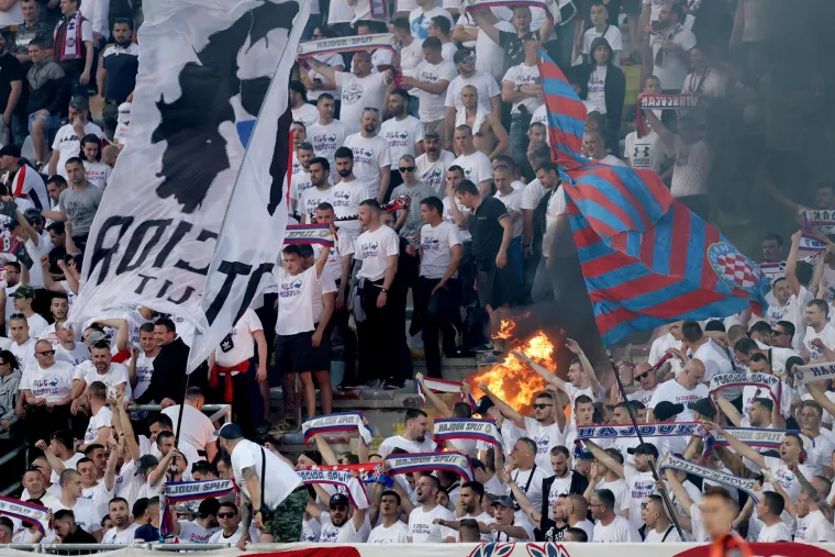 Torcida je u srijedu palila stolice na Rujevici: Evo kako riječki stadion izgleda dan nakon finala Kupa