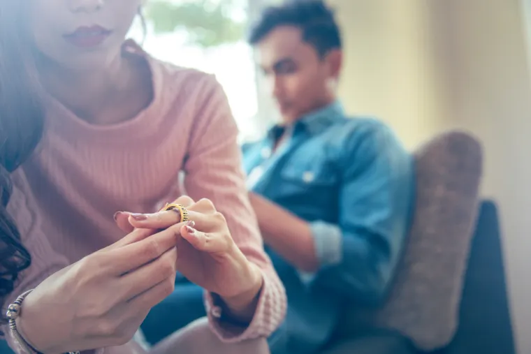 Zanimljivo, varalice su prijavile visoku razinu ljubavi prema svom supružniku i rijetko su navodile probleme poput ljutnje ili nedostatka predanosti prema partneru kao glavni razlog za preljub. Međutim, otprilike polovica sudionika izjavila je da nisu bili seksualno aktivni sa svojim partnerom i identificirali su nedostatak seksualnog zadovoljstva kao pokretačku snagu svoje nevjere.