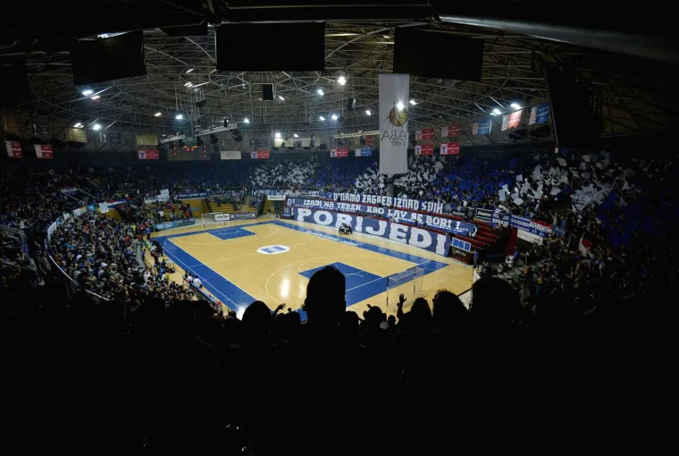 Pogledajte &scaron;to su priredili Dinamovi navijači kad su zadnji put napunili Cibonu