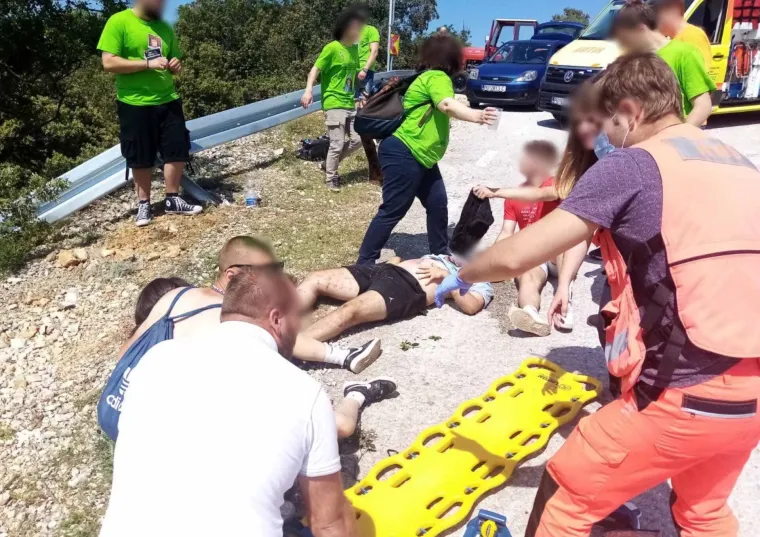 Ovo su fotografije s mjesta nesreće maturanata kod Labina. Objavljene i slike kad su tek krenuli na put