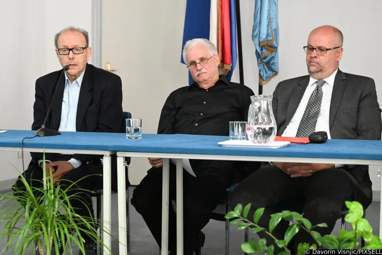 U Zagrebu održana komemoracija za neponovljivu Sandu Langerholz: Od nje su se oprostile i Mila Elegović, Nataša Janjić...