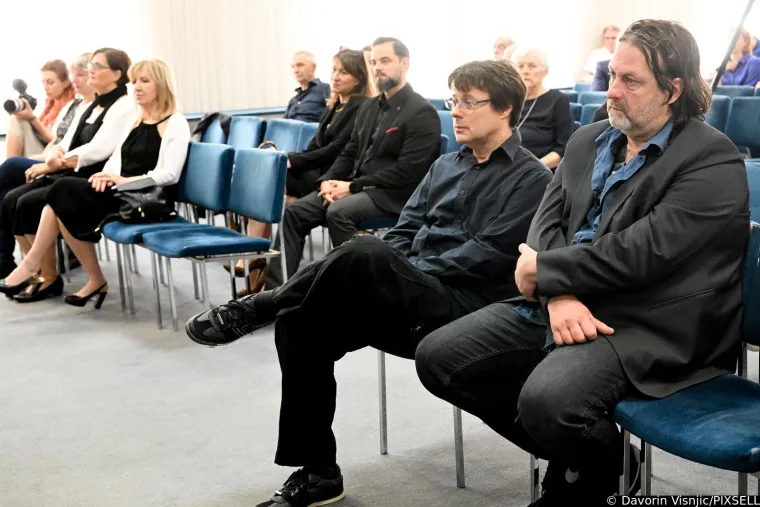 U Zagrebu održana komemoracija za neponovljivu Sandu Langerholz: Od nje su se oprostile i Mila Elegović, Nataša Janjić...