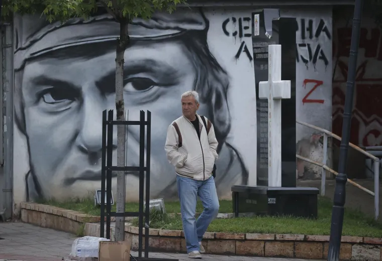 Žestoki sukobi policije i građana na sjeveru Kosova: Gorjeli automobili, desetak ozlijeđenih...