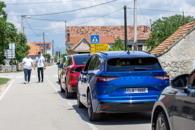 Pogled izbliza: Evo kako izgleda Škoda Enyaq, sjajni električni SUV koji svojim izgledom mami uzdahe diljem svijeta