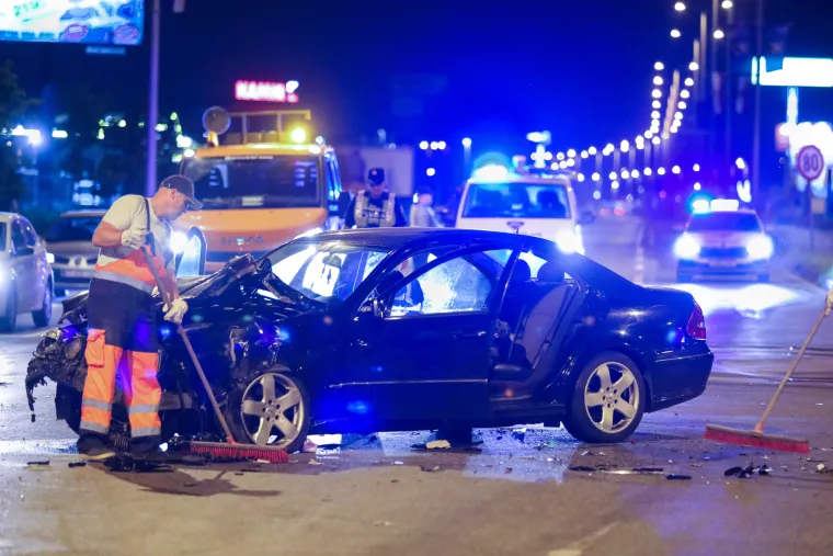 Krš i lom: Ovako izgledaju Mercedes i Audi koji su se sudarili u Zagrebu. Neoprepoznatljivo. Muškarac je mrtav