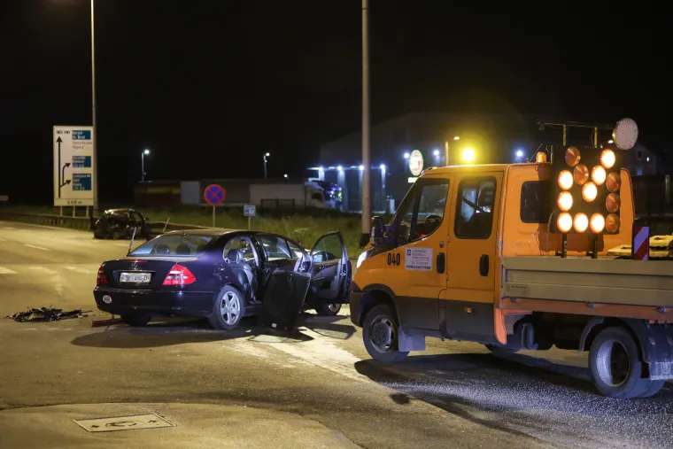 Krš i lom: Ovako izgledaju Mercedes i Audi koji su se sudarili u Zagrebu. Neoprepoznatljivo. Muškarac je mrtav