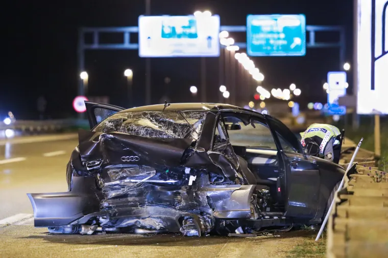 Krš i lom: Ovako izgledaju Mercedes i Audi koji su se sudarili u Zagrebu. Neoprepoznatljivo. Muškarac je mrtav