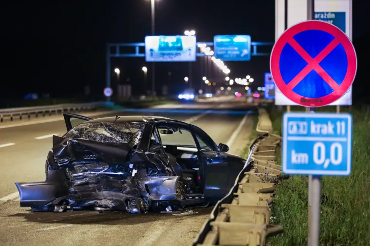 Krš i lom: Ovako izgledaju Mercedes i Audi koji su se sudarili u Zagrebu. Neoprepoznatljivo. Muškarac je mrtav
