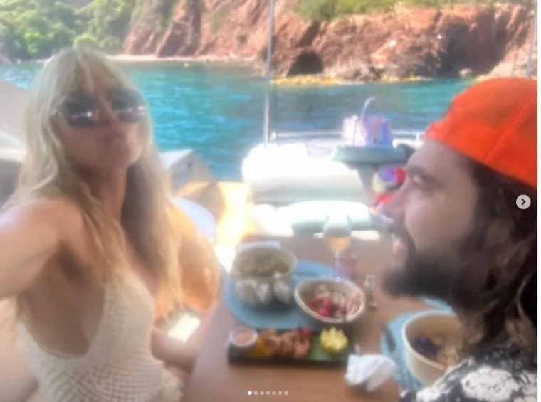 Kao da joj to što joj je haljina skliznula s grudi nije bilo dosta, Heidi Klum je sada pozirala toples