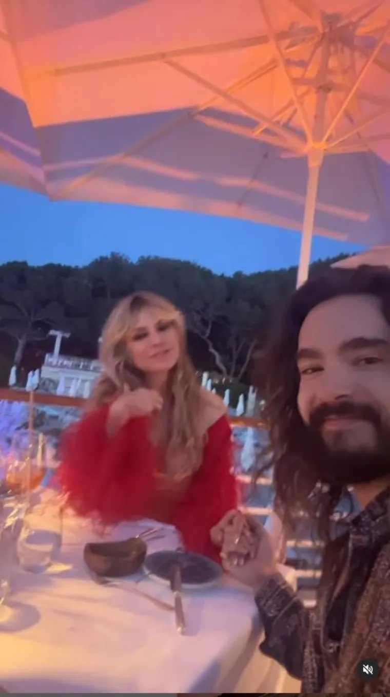 Kao da joj to što joj je haljina skliznula s grudi nije bilo dosta, Heidi Klum je sada pozirala toples