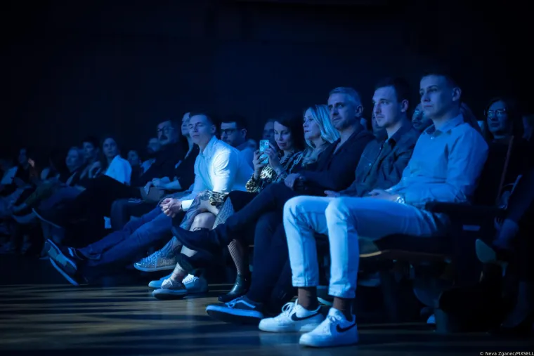 Josipa Lisac nastupila u prepunom Lisinskom nakon tromjesečne pauze zbog bolesti: Još jednom je dokazala zašto je ona prava glazbena diva