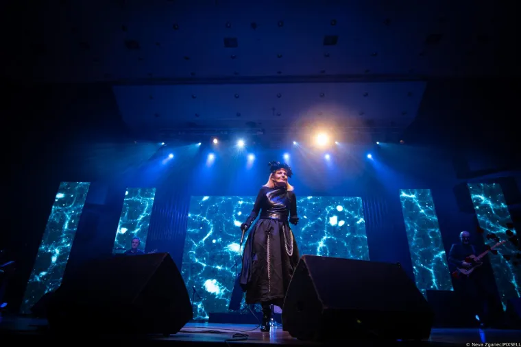 Josipa Lisac nastupila u prepunom Lisinskom nakon tromjesečne pauze zbog bolesti: Još jednom je dokazala zašto je ona prava glazbena diva
