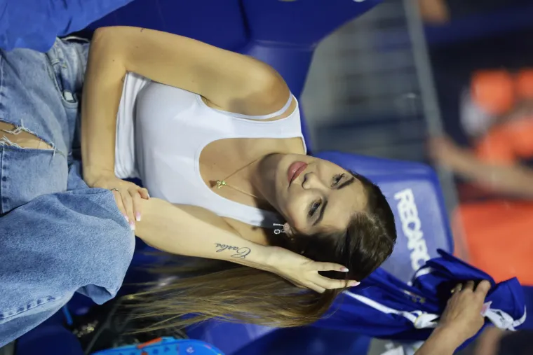 Dinamovci uz ljep&scaron;e polovice na Maksimiru proslavili novu titulu