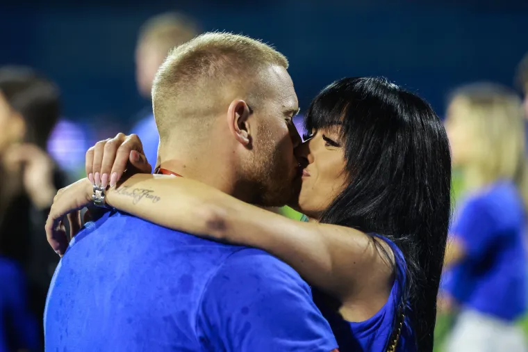 Dinamovci uz ljep&scaron;e polovice na Maksimiru proslavili novu titulu