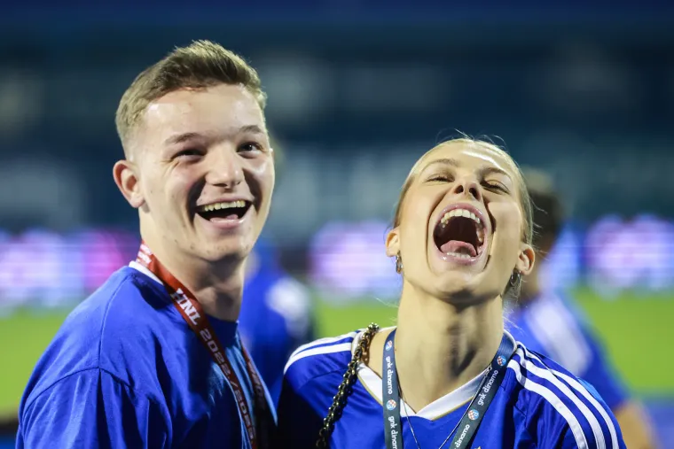 Dinamovci uz ljep&scaron;e polovice na Maksimiru proslavili novu titulu