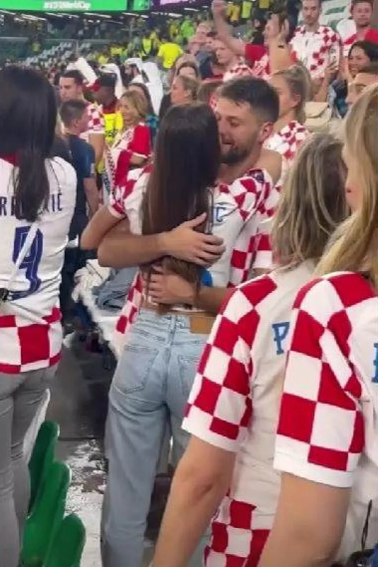Predivna Iva Šarić: Zaručnica Brune Petkovića oduševila je prirodnom ljepotom na utakmici Dinama