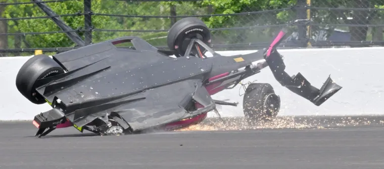 Stravična nesreća na poznatoj utrci: Guma odletjela preko za&scaron;titne ograde