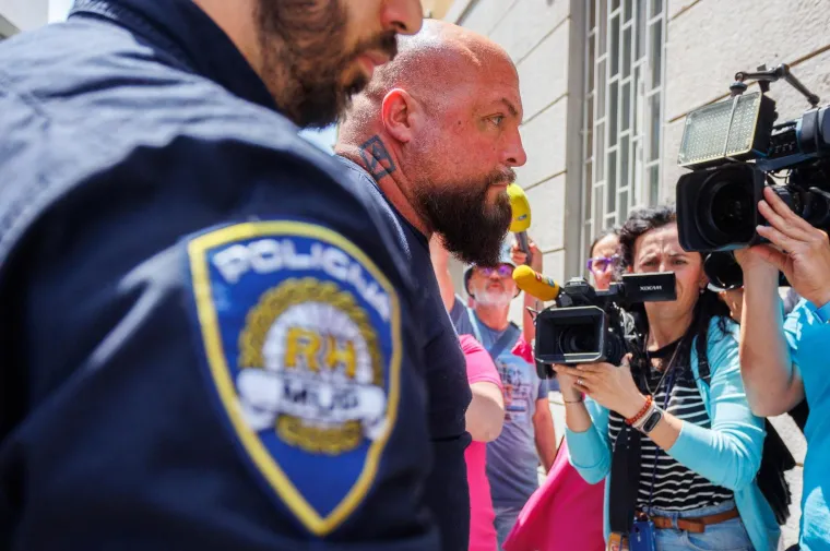 Ovo su tipovi osumnjičeni za postavljanje bombi u Rijeci, priveli su ih na ispitivanje: 'Tražili su milijune'