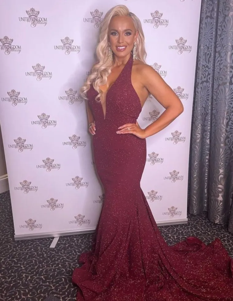 Atkin vjeruje da bi njezin bivši bio ponosan na nju, ali ona nema namjeru ponovno biti s njim. Pronašla je ljubav svog života i udala se za Chrisa samo pet mjeseci prije nego što je osvojila titulu Miss Velike Britanije.