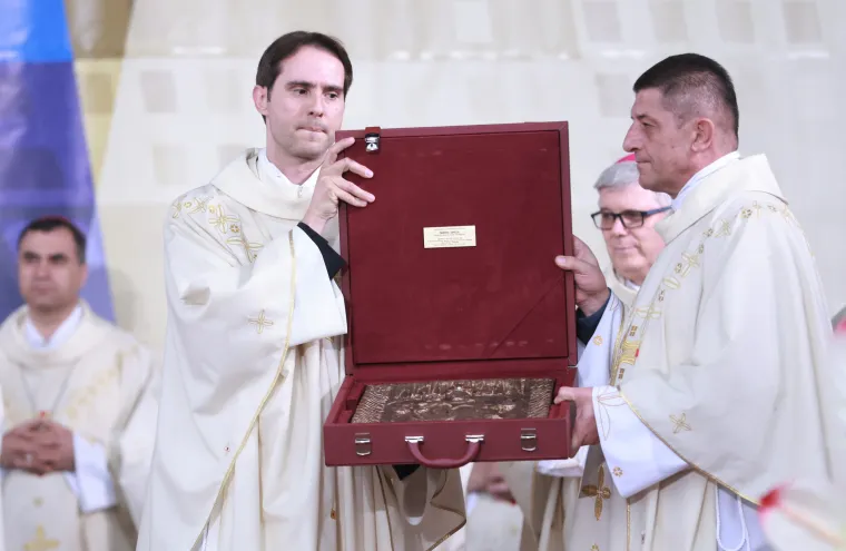 Pogledajte procesiju Majke Božje od Kamenitih vrata. Znate li njezinu legendu?